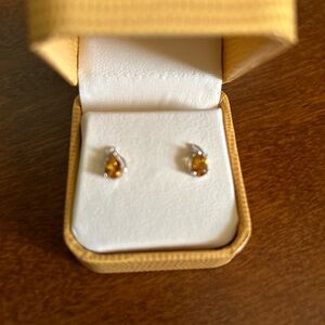14 K White Gold Stud Earrings with Pear Citrines and Diamonds